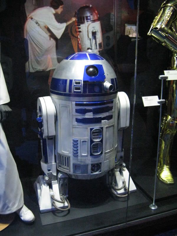 R2D2002.jpg