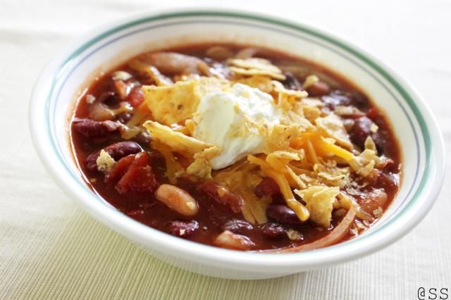 Crock Pot Bean Chili. Vegetarian