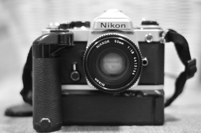 Nikon FE + MD-12 + 50mm f1.8