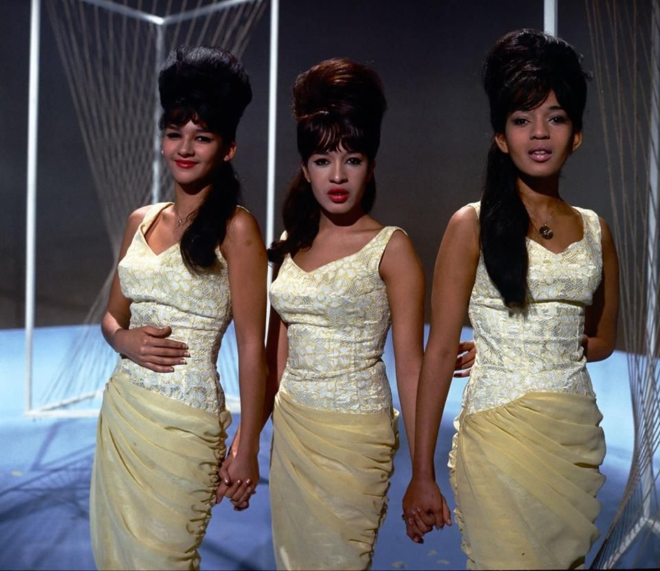 Ronettes photo Ronettes_1964_zps60ca0f5f.jpg