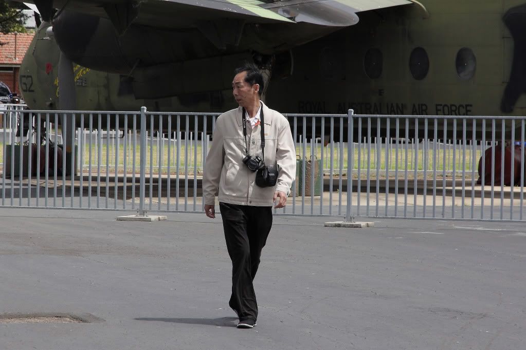 IMAGE: http://i60.photobucket.com/albums/h23/lionelwh/123r-1.jpg