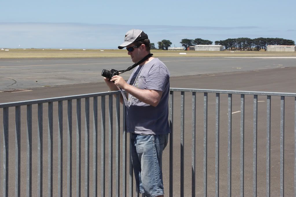 IMAGE: http://i60.photobucket.com/albums/h23/lionelwh/126r-1.jpg