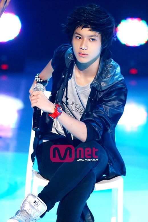 SHINeemcountdown021008officialpi-1.jpg
