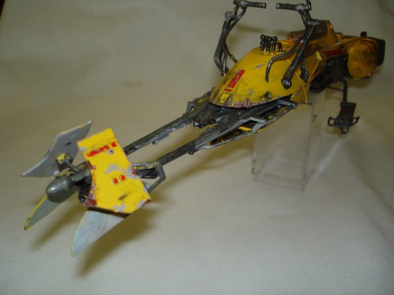 YellowSpeederBike002.jpg