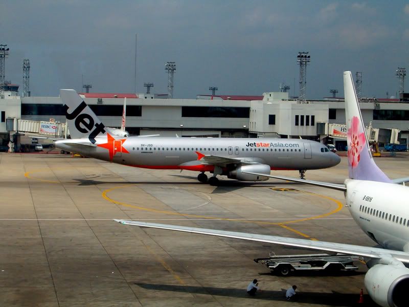 StarjetArrivedbkkintairpA320mod.jpg