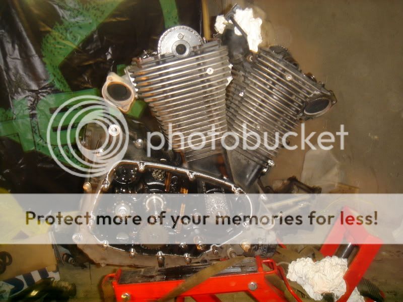 http://i60.photobucket.com/albums/h7/Buf333/Intruder/Engine%20VL1500LC/DSC05279.jpg